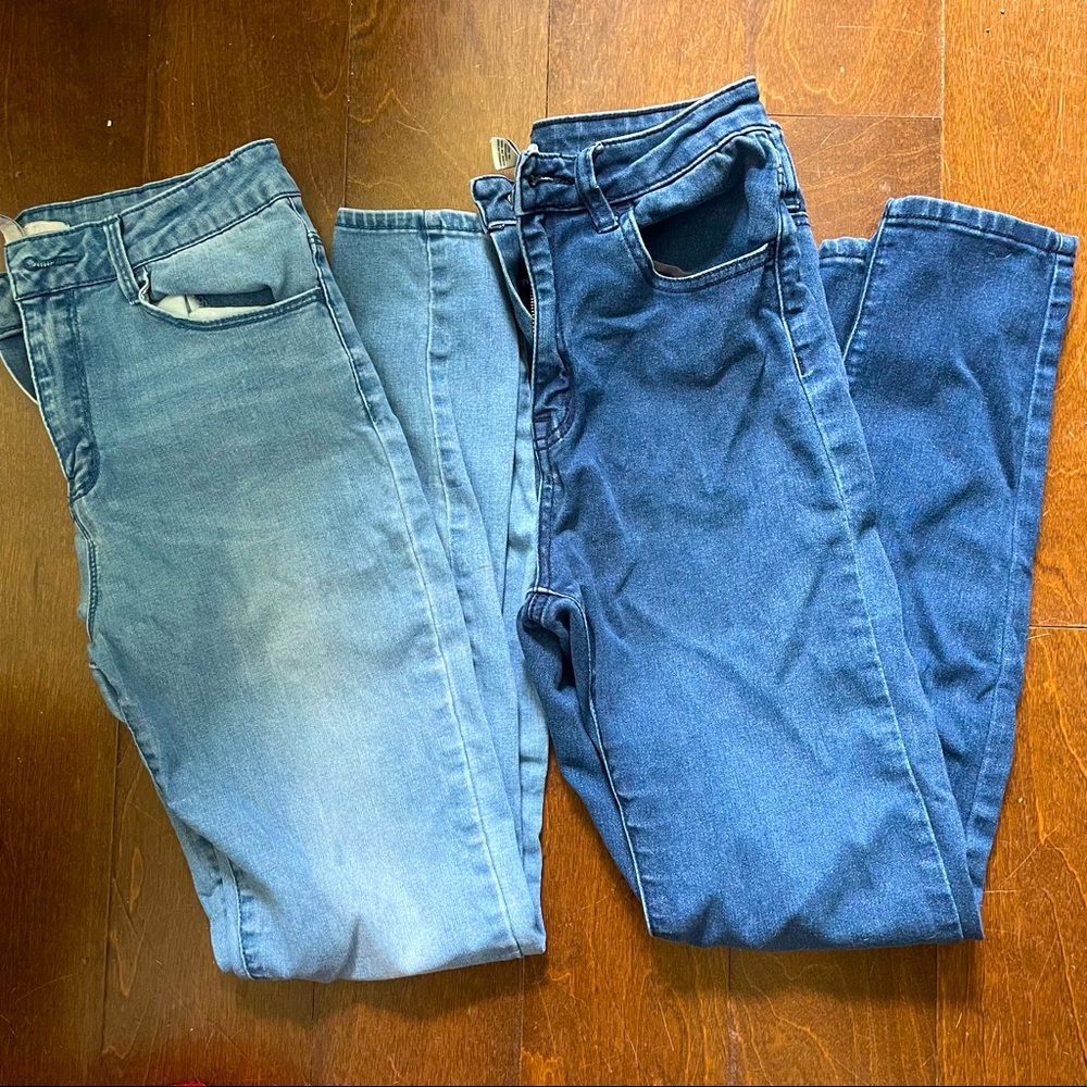 Two pairs of jeans forever 21 skinny high waist